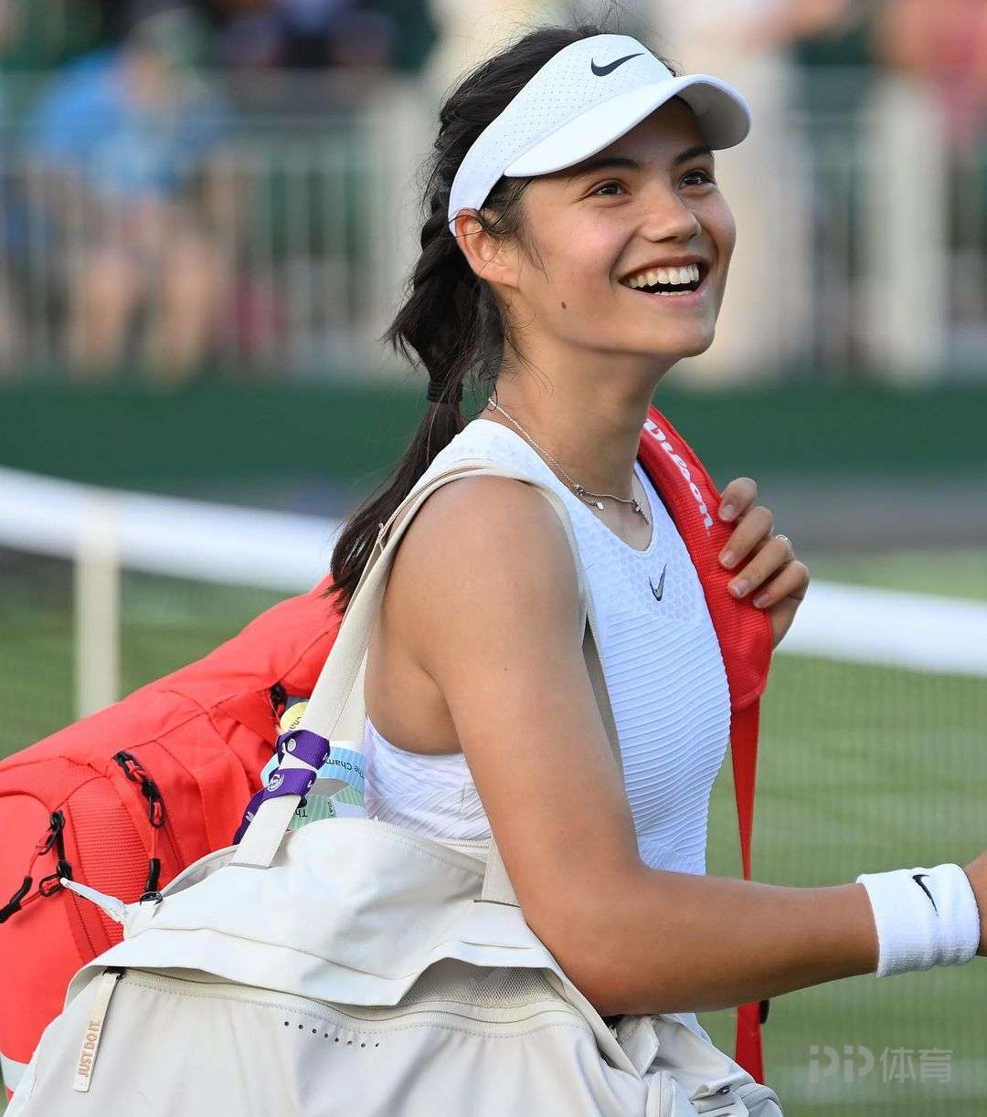 场上继续闪 场上继续闪